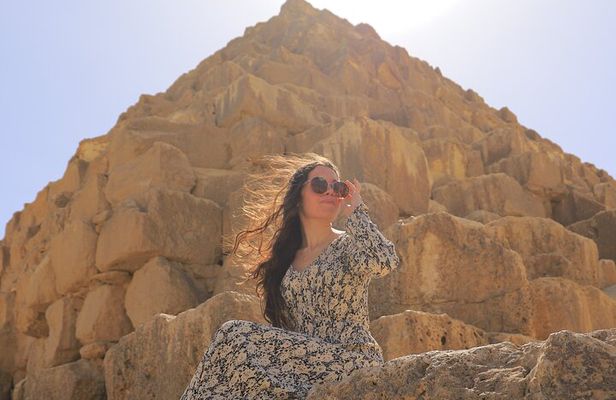 Private tour: GIza Pyramids, Memphis City & Sakkara Pyramid