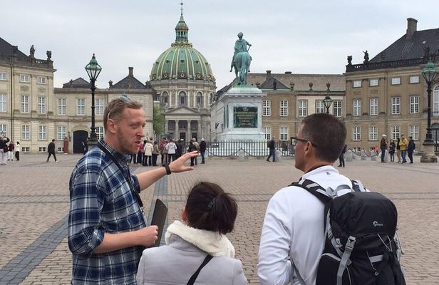 2-Hour Walking Introduction to Copenhagen and its Main Sights