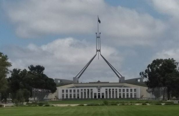  Personalised Hop-on Hop-off Sightseeing in Canberra, with John