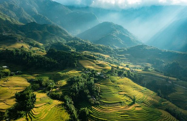 2 Days 1 Night Sapa Trekking Homestay from Hanoi