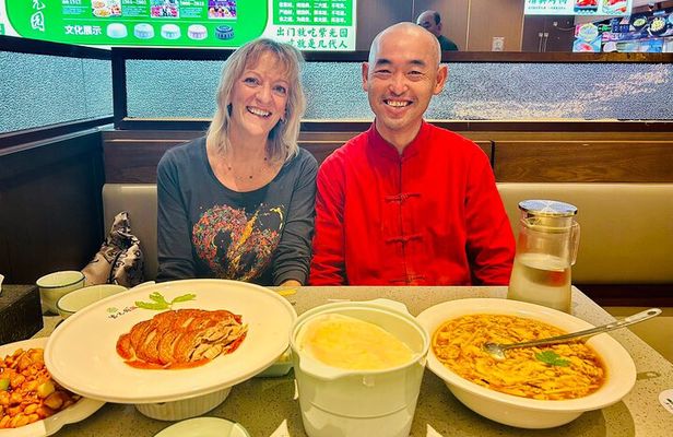 3-Hour Private Tour of Hutong, Calligraphy Class and Peking Duck