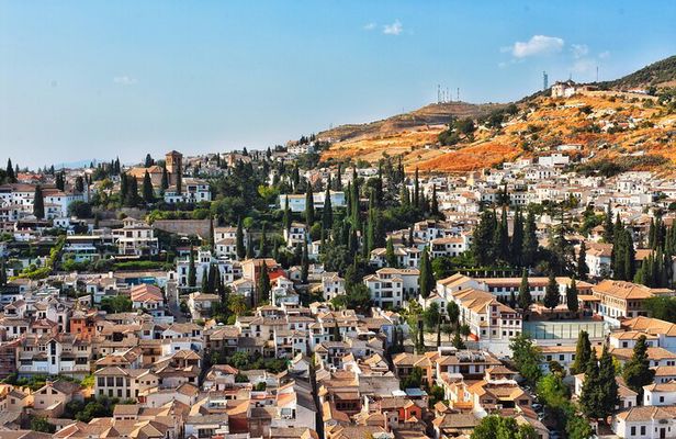 Granada Albaicín & Sacromonte Exclusive Walk Tour in the Old Town