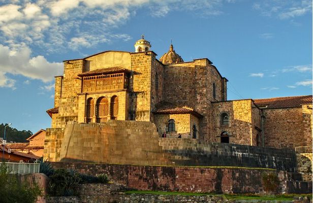 4 Days Cusco Journey: City Tour, Machu Picchu and Sacred Valley