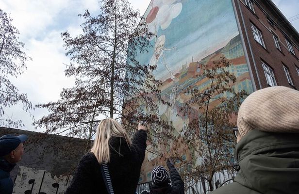 Small Group Guided Food Tour and Street Art Visit to Norrebro