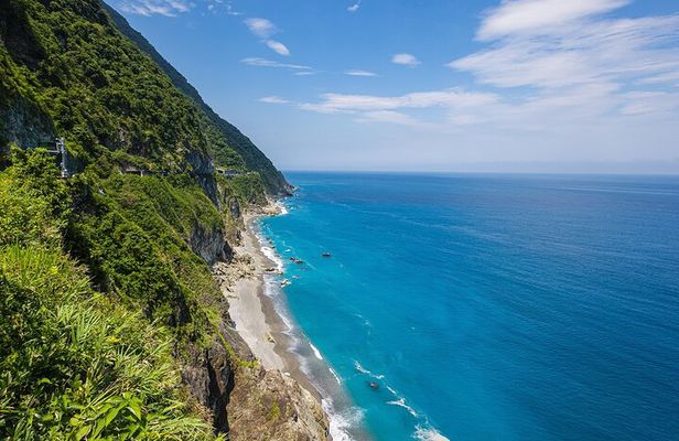Hualien & Yilan Private Car Tour to Spectacular Natural Wonders