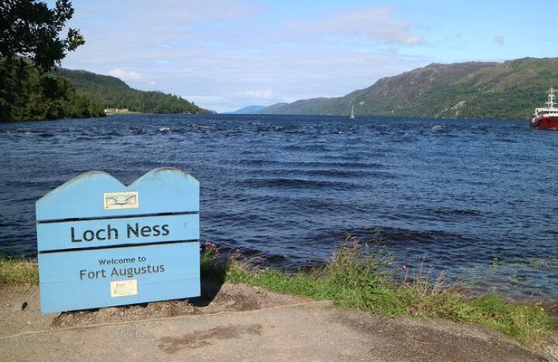 Full Day Private Tour to Loch Ness With Boat Trip Included