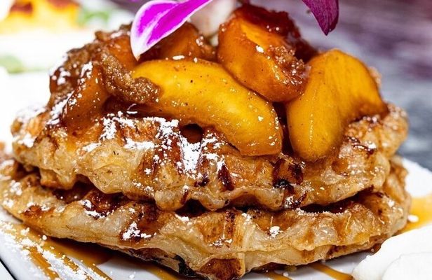 Midtown Atlanta Food Tour with 6 Tastings of Southern Flavors
