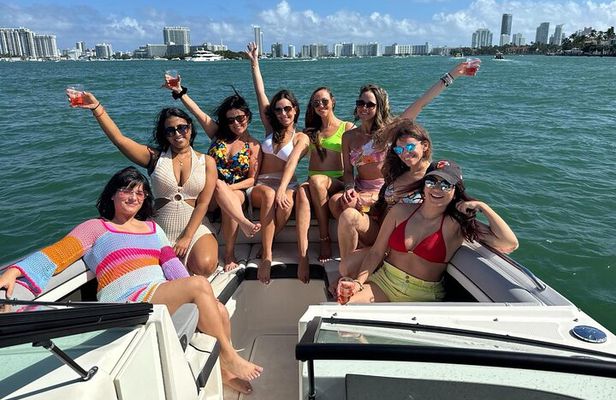 Miami Private Boat Rental with Champagne, Sandbars & Floating Mat