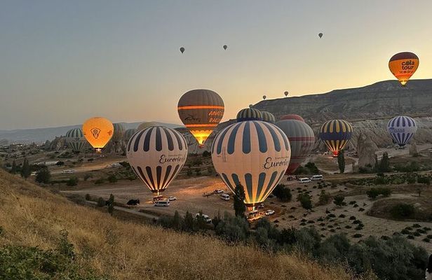 Cappadocia Sunrise Hot Air Balloon Watching Tour