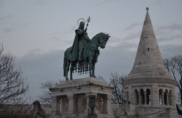 Private Guided Full Day Budapest Tour with Hidden Gems