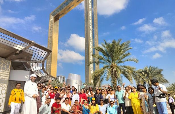 Modern Dubai Awaits: A Futuristic City Guided Tour with Transfers
