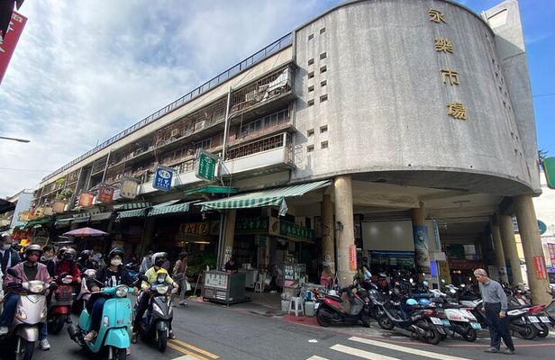 Food and Culture Walking Tour in Tainan