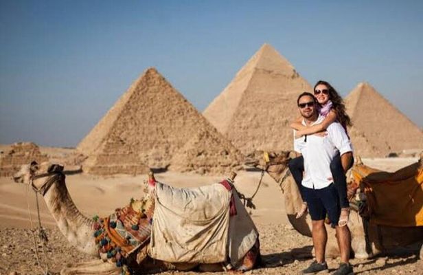 Vip Top Private Tour to Giza Pyramids and Sphinx with camel ride