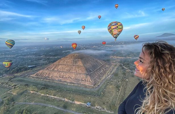 Balloon Flight and Teotihuacan Tour w/Breakfast from Mexico City