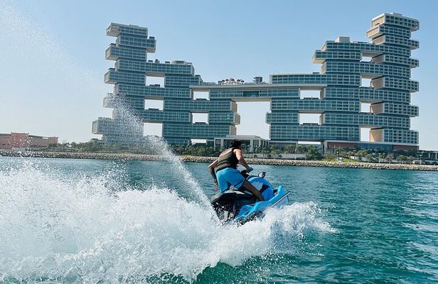 90 Minutes Dubai Palm Jumeirah Jetski Tour