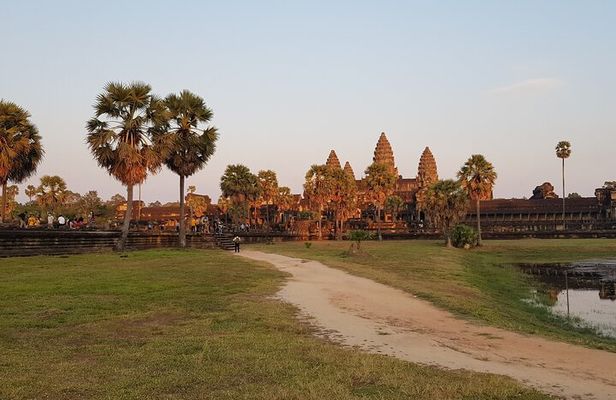 Full Day Angkor Wat - Tra Prohm - Angkor Thom