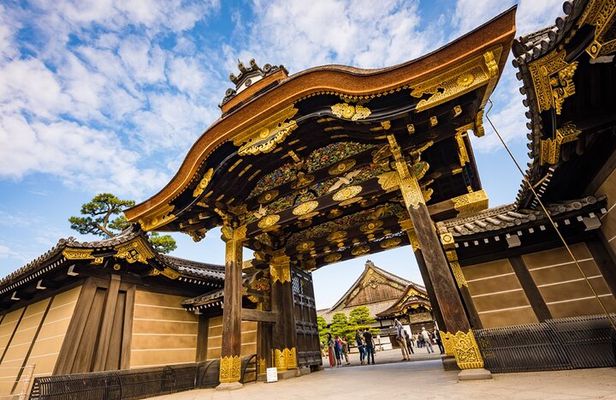Kyoto. Nijo Castle, Imperial Palace, Fushimi Inari. Private Tour.