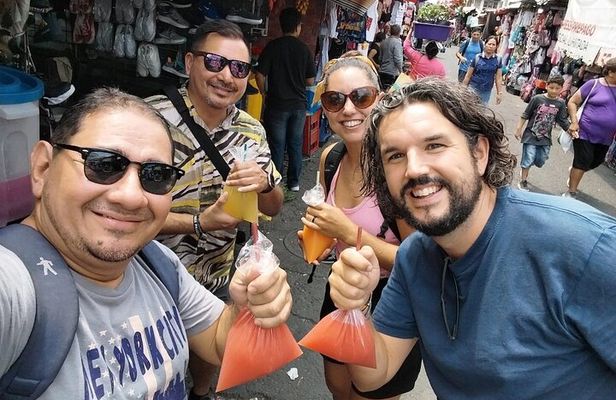 I am Dave and let´s discover the best of San Salvador with me