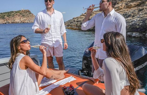 Morning Half Day Shared Speed Boat Trip to Sikia and Kleftiko