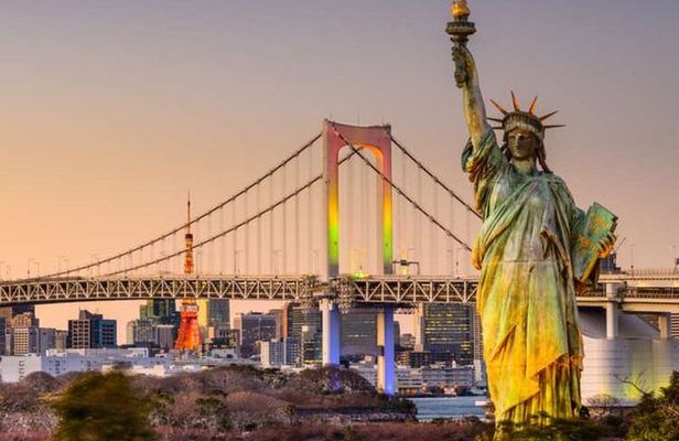 Tokyo Night Adventure Experience with Dinner at Tokyo Tower