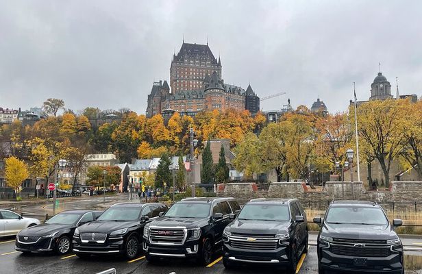 Old Quebec private tour on foot and by vehicle