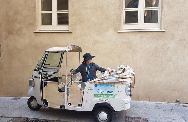 Apelisetta tuk tuk: 1 tour of Cagliari
