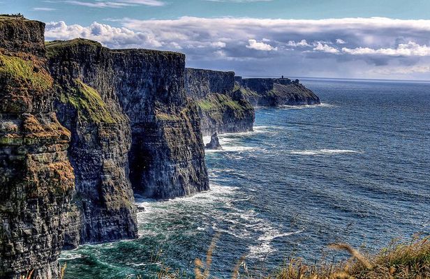 Private Day Trip to the Cliffs of Moher from Dublin