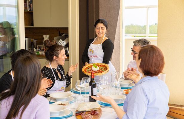 Authentic Pizza-Making Class with Lake Como Views