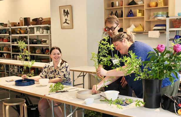 Traditional Japanese Flower Styling Workshop - Ikebana in Kyoto