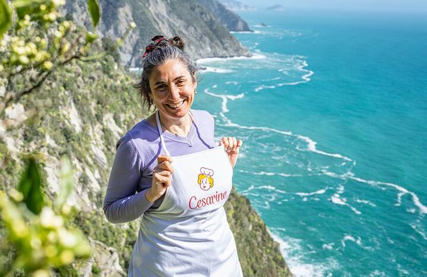 Home Cooking Class & Meal with a Local in Riomaggiore