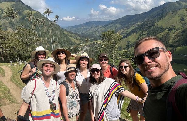 2 Days Experience: Cocora, Salento, Filandia, Coffee & Hotsprings