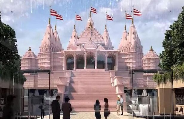 Abu Dhabi Sightseeing Tour with Temple Visit