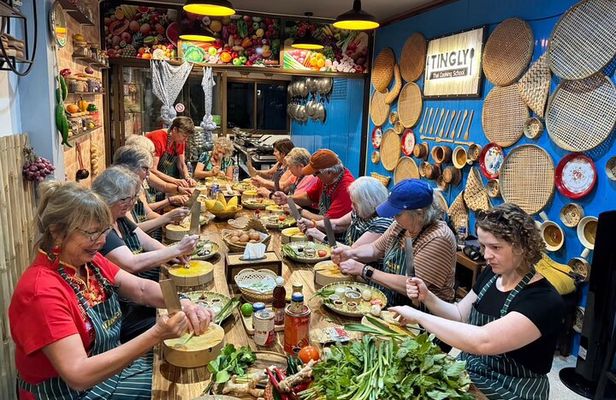 Thai cooking class experience in Bangkok with Tingly Thai cooking school