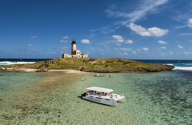 SouthEast Lagoon Discovery on shared basis on a Power Catamaran 