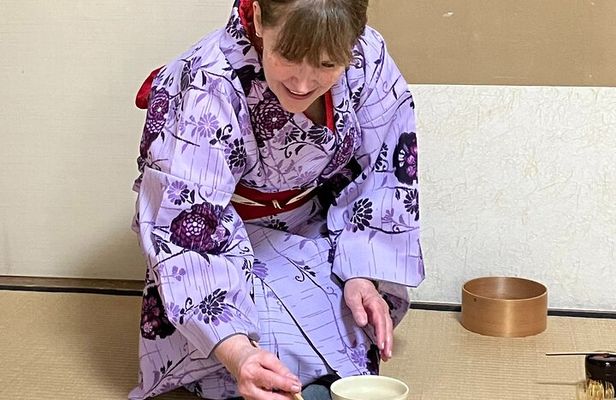 Kimono Dressing & Tea Ceremony Experience at a Beautiful Garden
