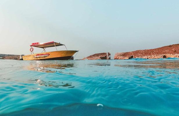 Private Speedboat 3hrs around Comino Crystal & Blue Lagoon Caves