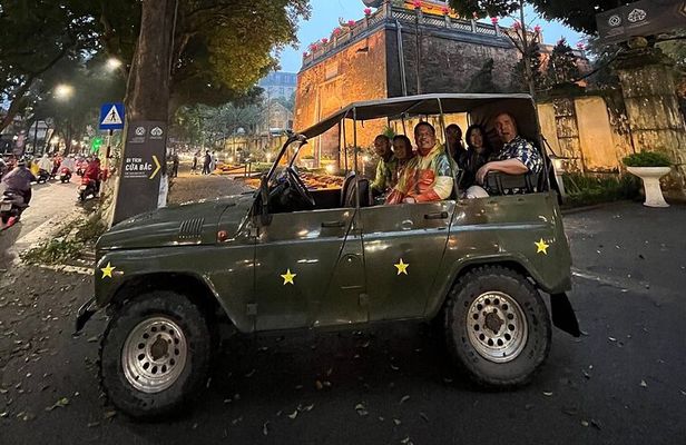 Hanoi Jeep Tour Sightseeing Include Street Food and Train Street