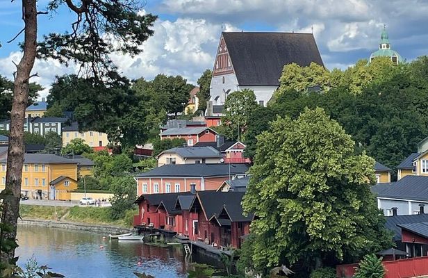 Private Glorious Helsinki and Quaint Porvoo by Car, 6-7h