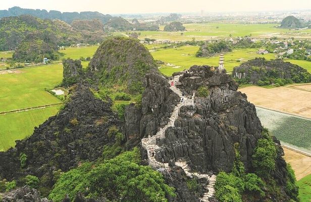 Ninh Binh 1 day Hoa Lu Trang An with Dragon Mountain Hiking
