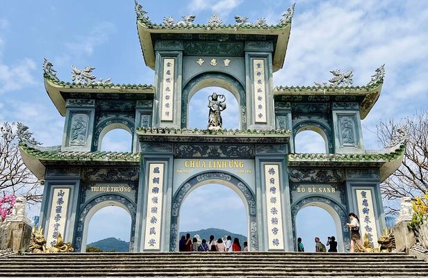 Classic Da Nang Tour to Marble Mountain and Son Tra Peninsula
