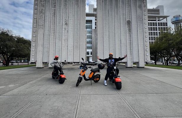Smart Tour: Dallas JFK Assassination & History E-Bike Tour