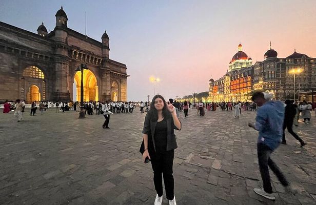 Mumbai by Night: Private Tour of Iconic Sights in Lights