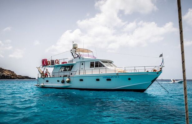 SciatumiaDay boat tour to Lampedusa with typical lunch