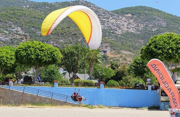Tandem Paragliding in Alanya