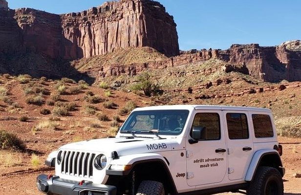 Day Tour Arches and Canyonlands National Park in Utah