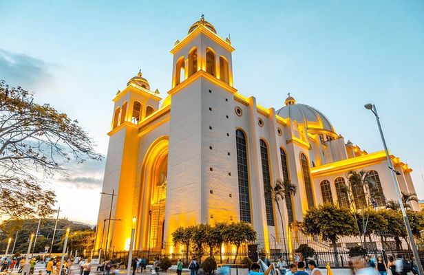 Private Tour of the Historic Center of San Salvador