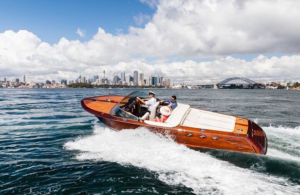 Luxury Italian Wooden Speedboat Cruises in New South Wales