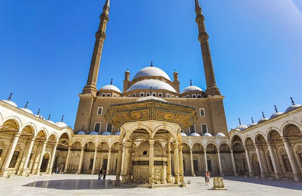 Private day tour visiting Coptic, Islamic Cairo, khan Elkhalili