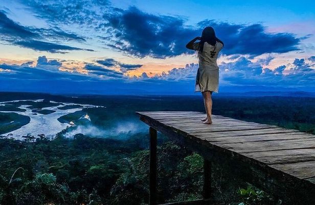 5 Days Quito to Cotopaxi, Quilotoa, Baños, and Jungle Adventure