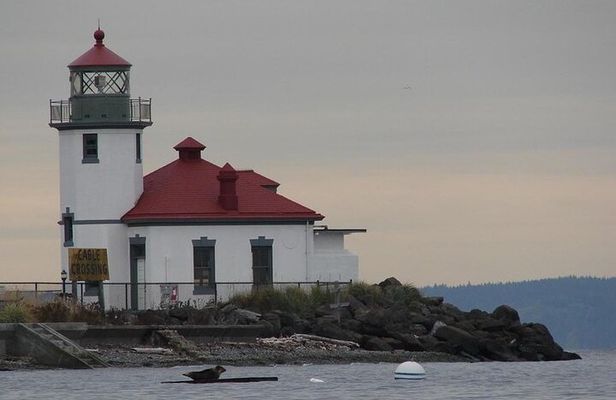 Alki Lighthouse Sea Kayak Tour